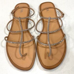 Summer 🌞 NWOT Flat Rhinestone Ankle Strap Sandals LIKE NEW Size 40